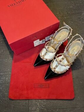VALENTINO GARAVANI Black heels Rockstud 100 two-tone patent-leather pumps 36.5